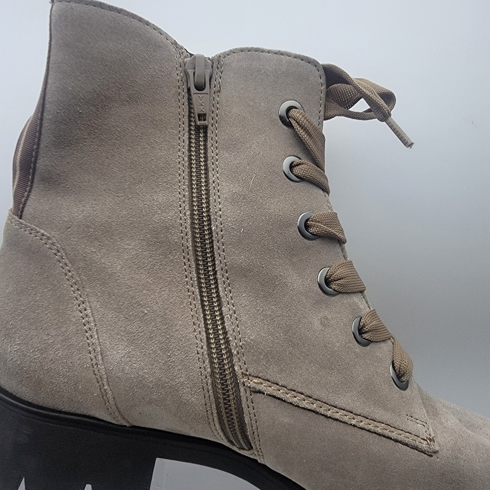 Gabor Womens Taupe Suede Lace Up Side Zip Lug Sole Combat Ankle Boots Size 7.5 - Picture 3 of 12